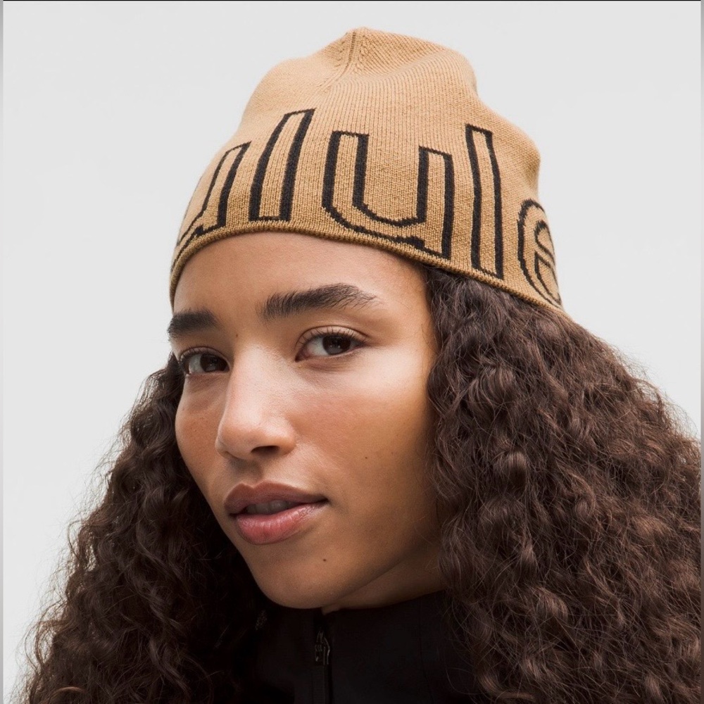 Lululemon Merino Wool Wordmark Beanie Camel Black - Picture 3 of 5